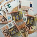 Impacto das Políticas Europeias: Como as novas diretrizes estão transformando a concessão de empréstimos pessoais e empresariais.