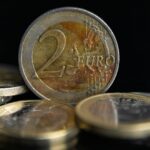 Economia Comportamental: Entenda Como as Emoções Influenciam Suas Decisões Financeiras