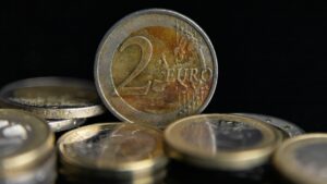 Economia Comportamental: Entenda Como as Emoções Influenciam Suas Decisões Financeiras
