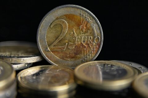 Economia Comportamental: Entenda Como as Emoções Influenciam Suas Decisões Financeiras