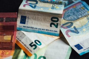 Crédito consolidado: quando vale a pena juntar várias dívidas?