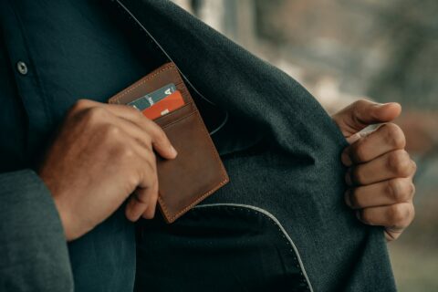 Os Seguros Associados ao seu Cartão de Crédito: Conheça as coberturas (viagem, acidentes, compras) que pode ter e nem sabe.