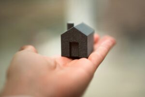 Seguros Essenciais (e muitas vezes esquecidos): Para além do seguro de vida do crédito habitação, quais os outros seguros que deve considerar ter em Portugal.